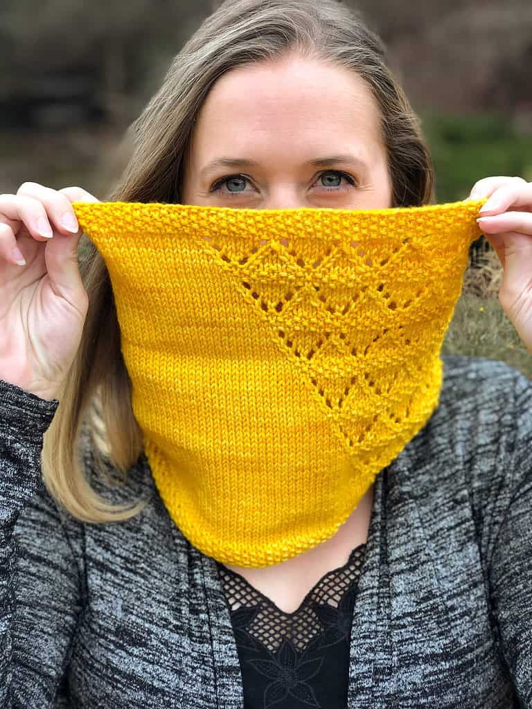 Diamonds & Gold - Stylish Knit Cowl Pattern for Busy Women