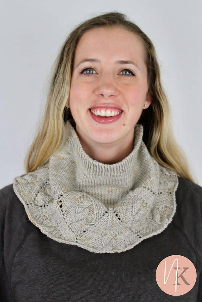 Wren Song - A Lace & Easy Cables Cowl Pattern