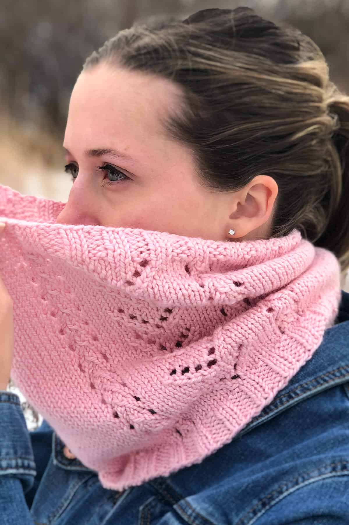 Your New Fave in Free Lace Cowl Knitting Patterns!