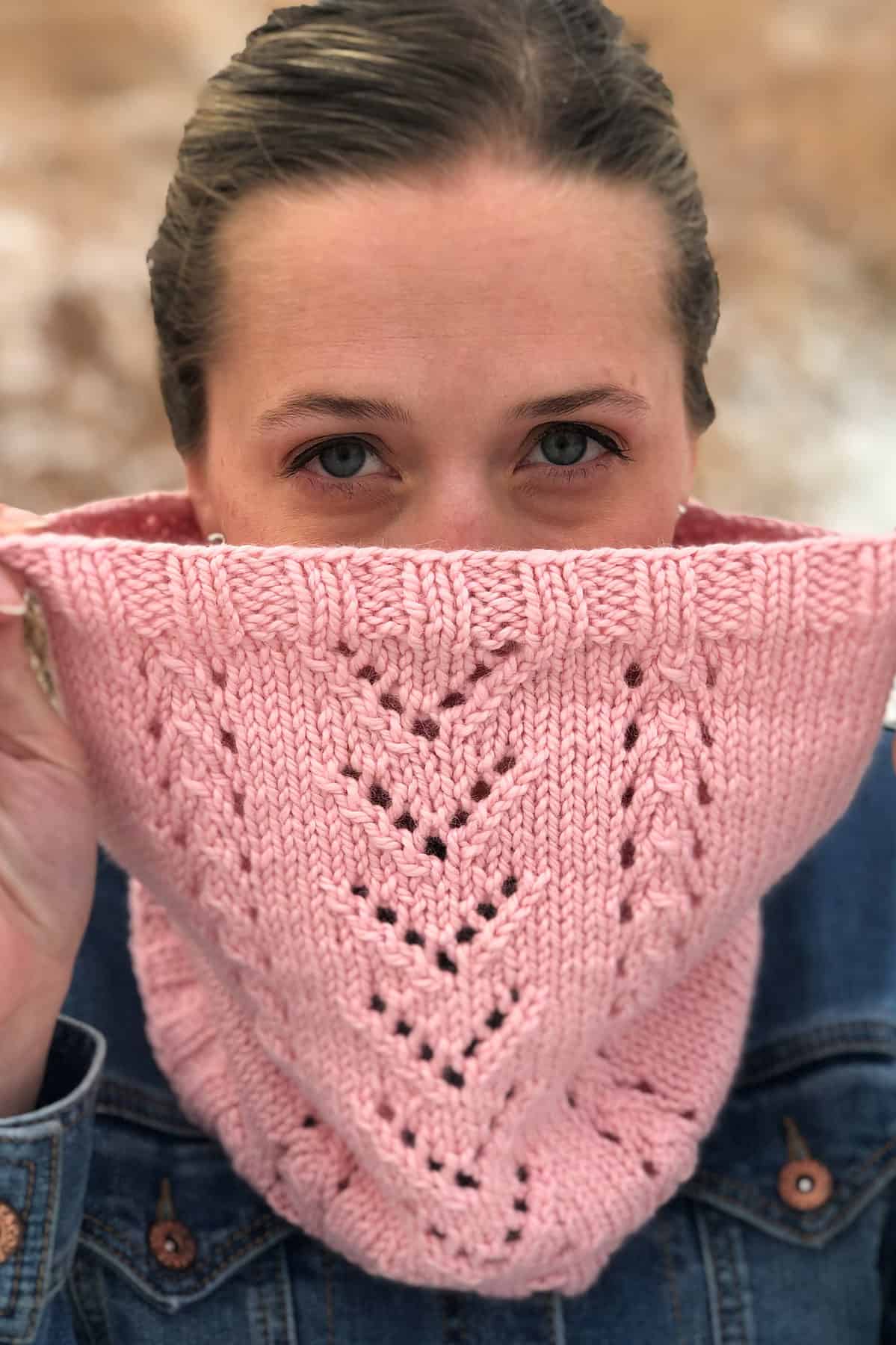 Your New Fave in Free Lace Cowl Knitting Patterns!