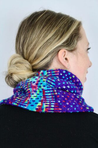 Waveform Cowl - Mosaic Knitting - Slip a Stitch